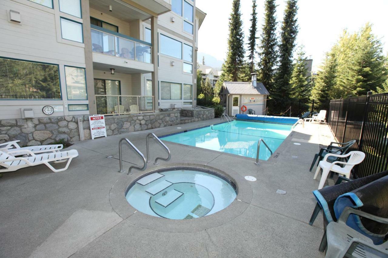 Greystone Lodge Whistler Eksteriør bilde